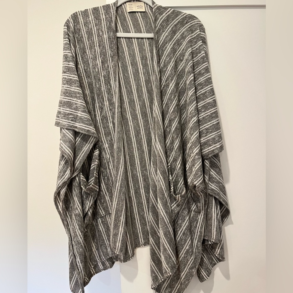 Anthropologie Barlia kimono - Picture 2 of 4